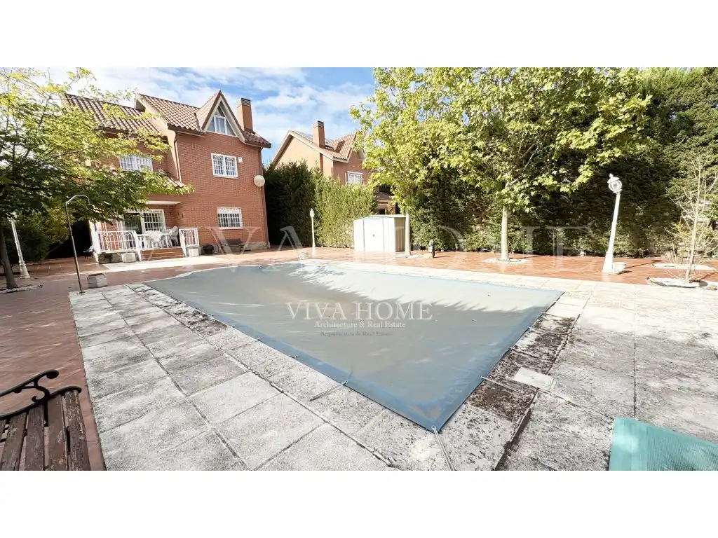 Swimming pool of Houses for sale in Rivas-Vaciamadrid