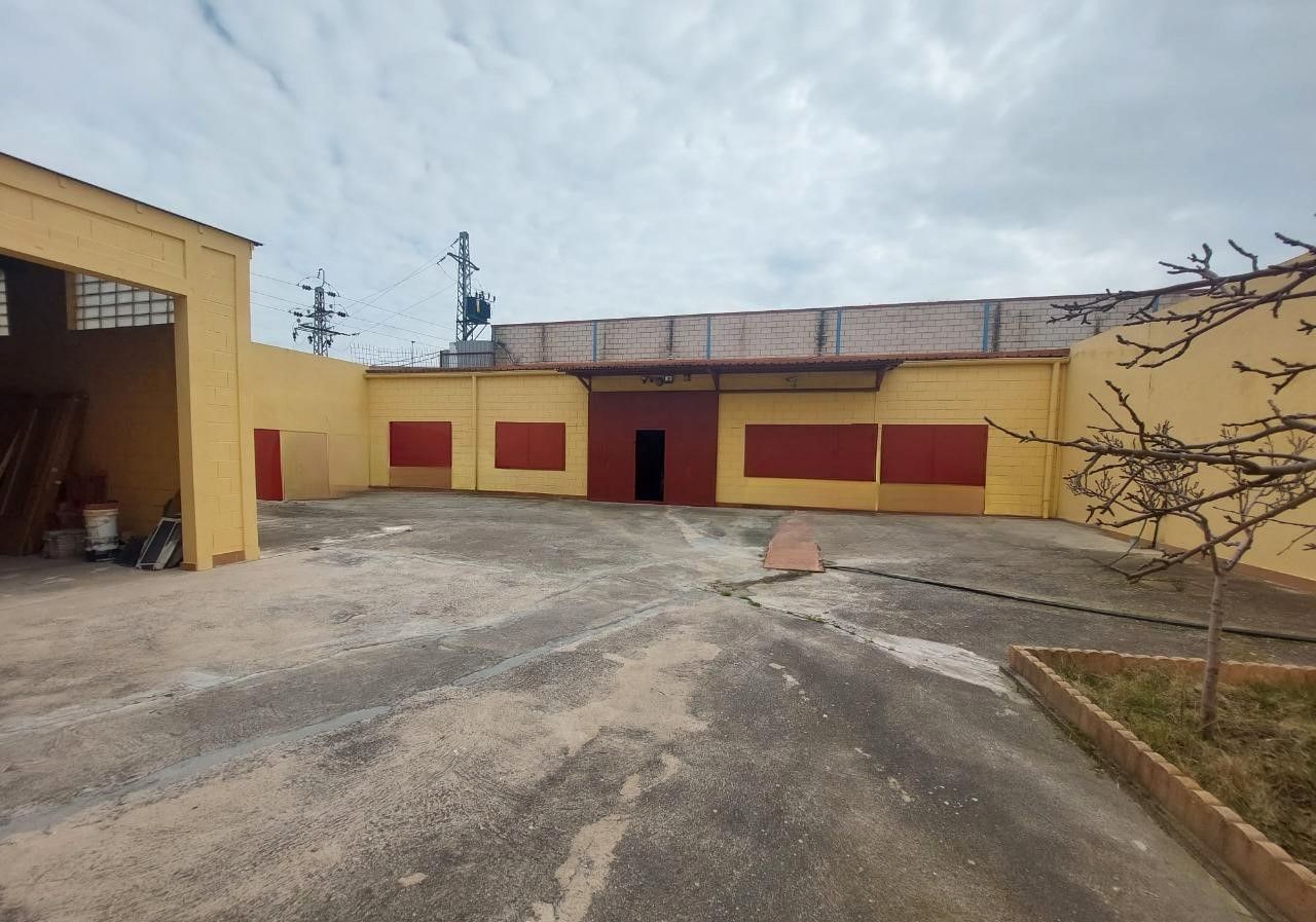 Vista exterior de Nau industrial en venda en  Madrid Capital
