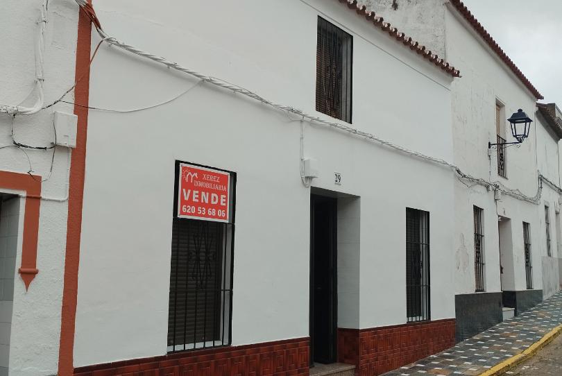 Photo 1 of House or chalet for sale in Calle San Lorenzo, Oliva de la Frontera, Badajoz