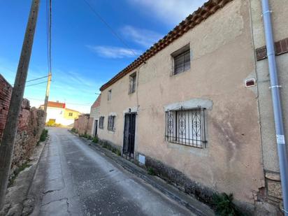 Vista exterior de Finca rústica en venda en Villasandino amb Jardí privat