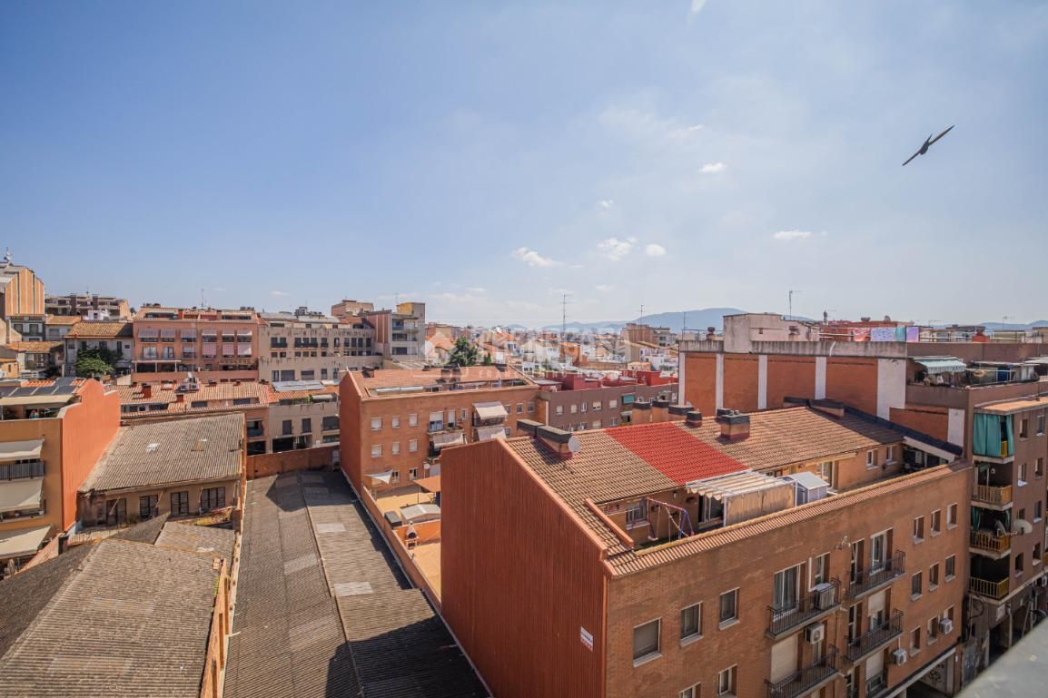 Exterior view of Flat for sale in Ripollet  with Balcony