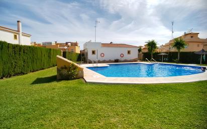 Swimming pool of Single-family semi-detached for sale in Rincón de la Victoria  with Furnished and Community pool