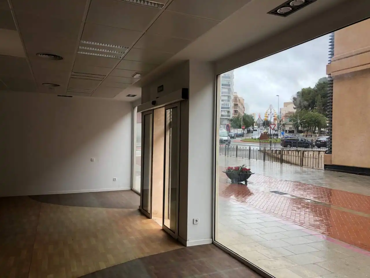 Commercial properties for rent in Calle REYES CATOLICOS,, 4, Plaza Castelar - Mercado Central
