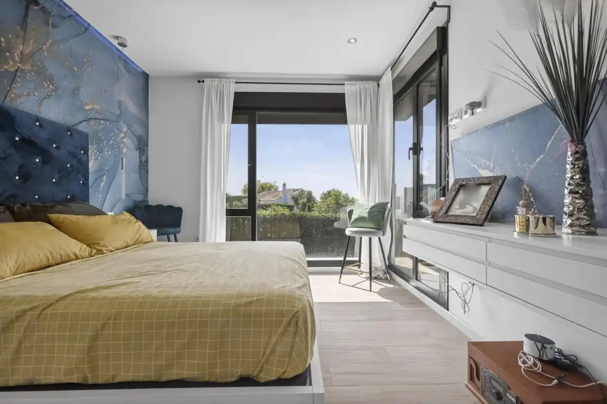 Habitación de Casa o chalet en venta en Bormujos con Aire acondicionado, Calefacción y Jardín privado
