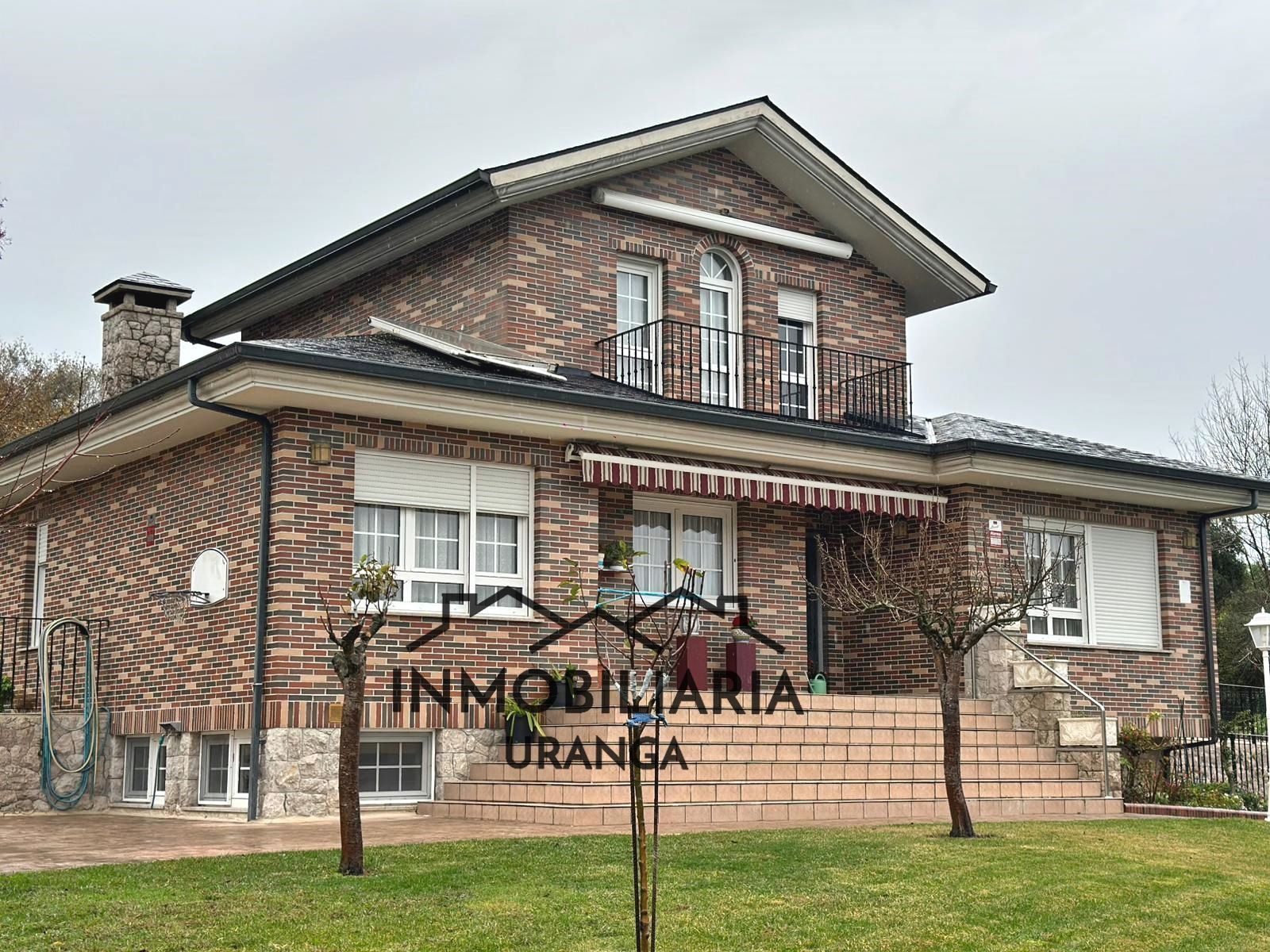 Vista exterior de Casa o chalet en venta en Bárcena de Cicero con Calefacción, Jardín privado y Terraza