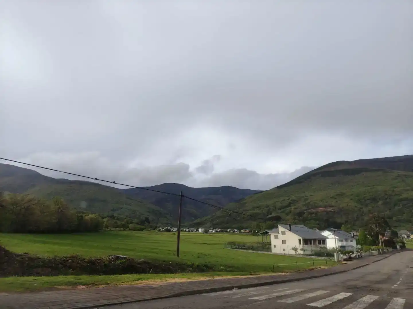Vista exterior de Pis en venda en Noceda del Bierzo amb Jardí privat