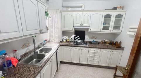 Foto 3 de Piso en venta en Alhama, Centro, Lucena