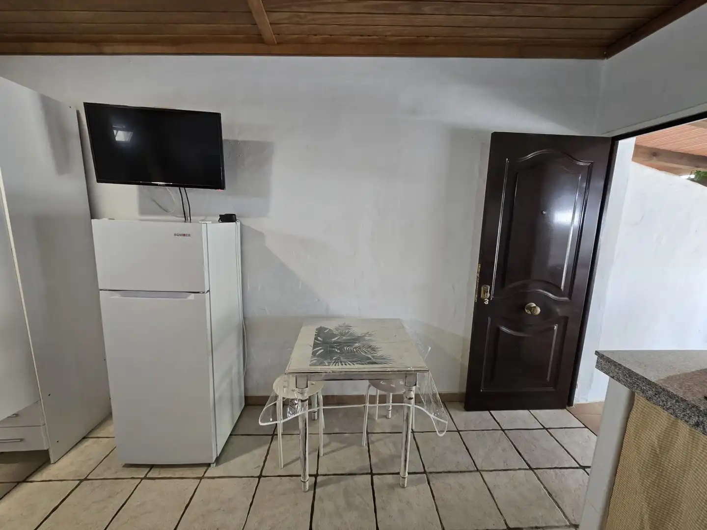 Studio with pool to rent in Carril Mayorazgo Alto 84, imagen 8