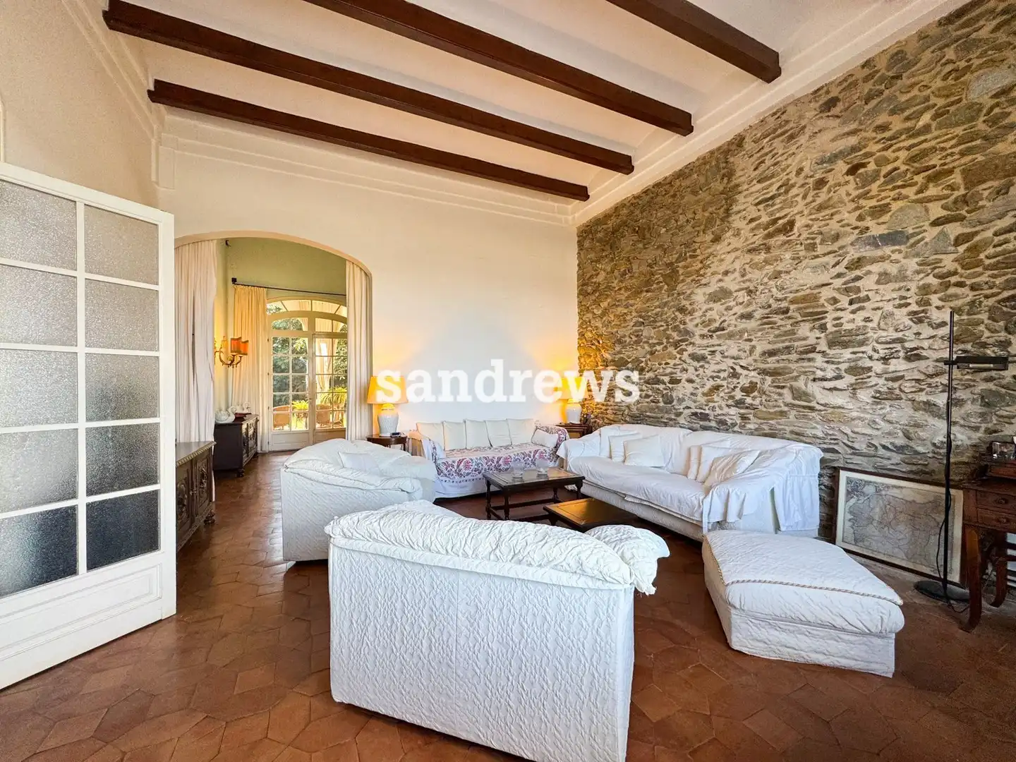 Wohnzimmer von Einfamilien-Reihenhaus zum Verkauf in El Port de la Selva mit Klimaanlage, Heizung und Privatgarten