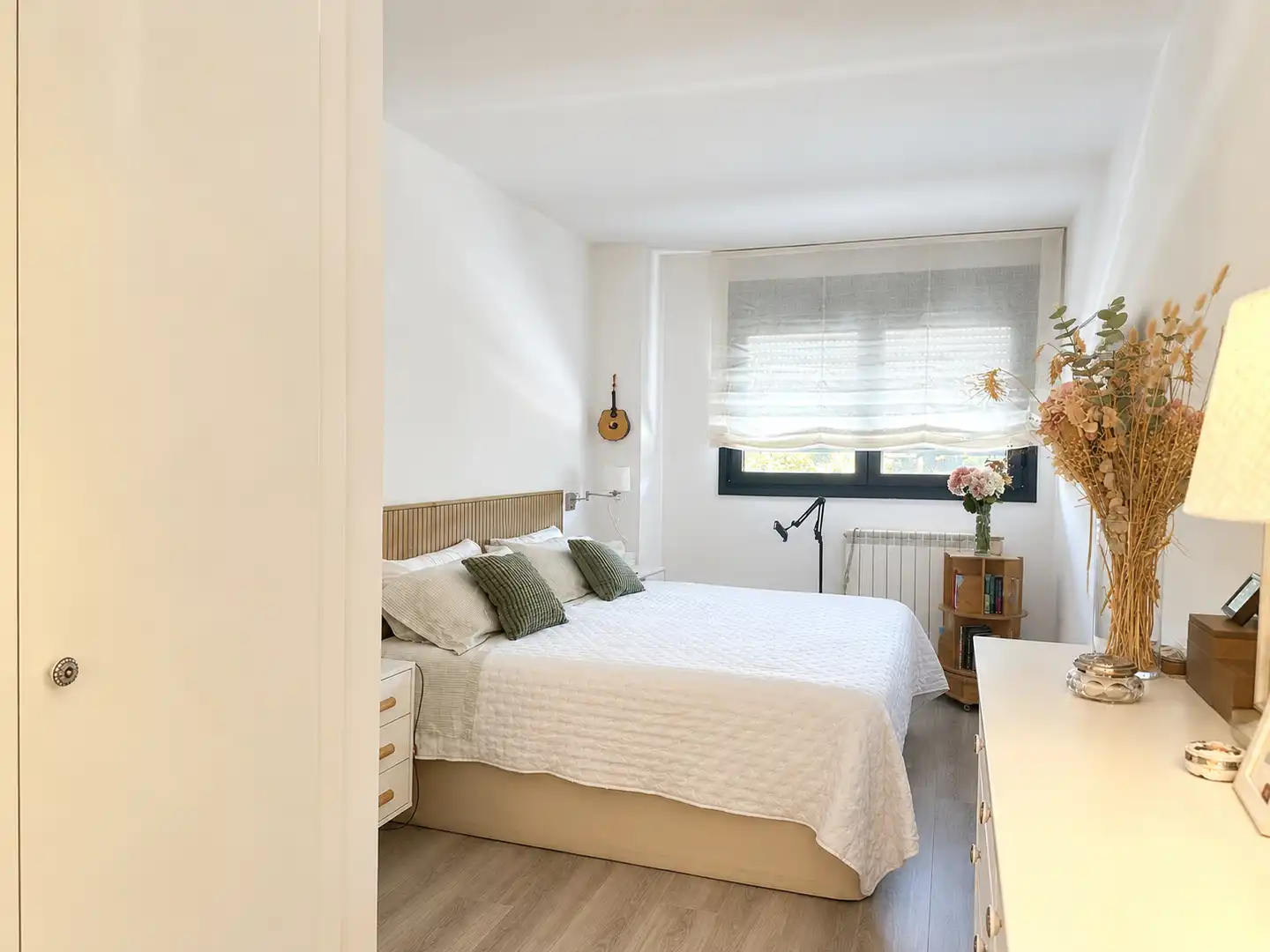 Bedroom of Flat for sale in Girona  with Air Conditioner, Heating and Parquet flooring