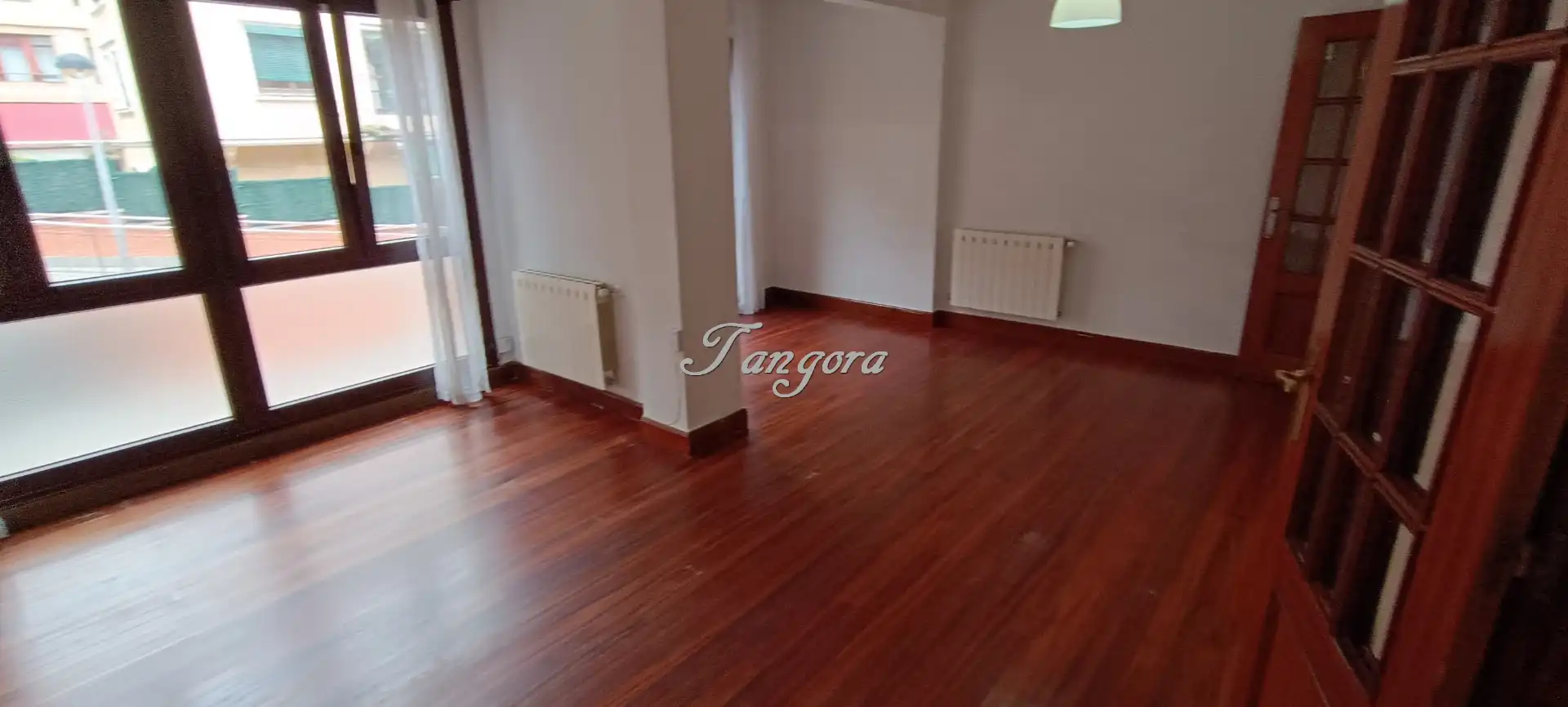 Sala de estar de Piso en venta en Getxo  con Calefacción, Parquet y Horno