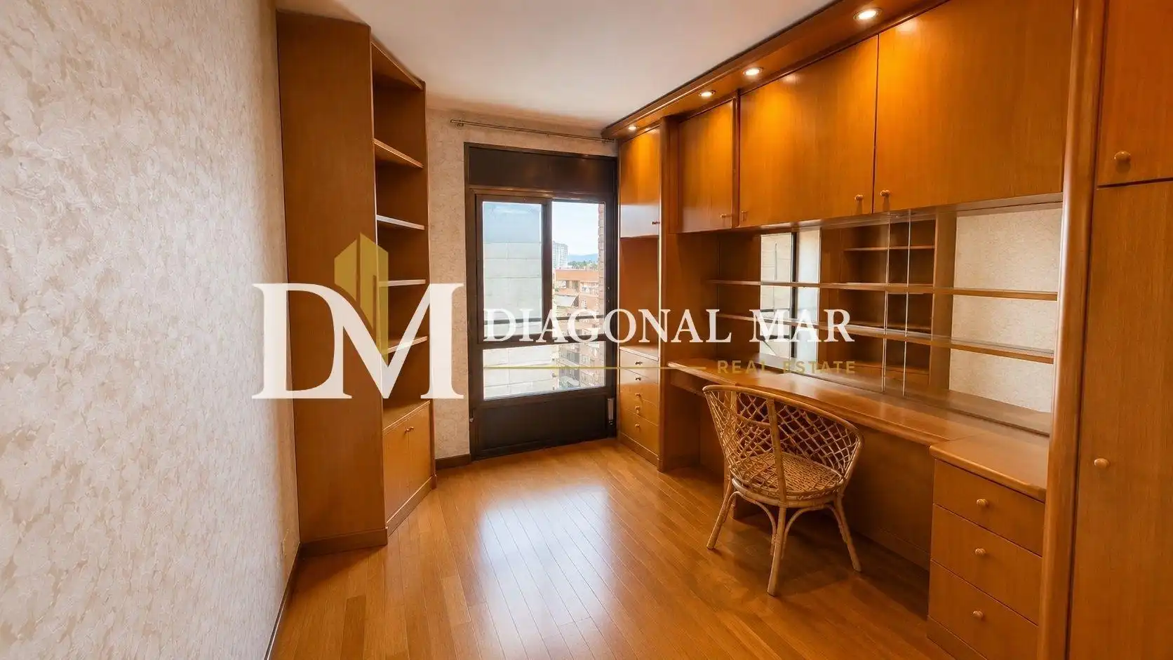 Ático en venta en Barcelona con Aire acondicionado, Calefacción y Parquet