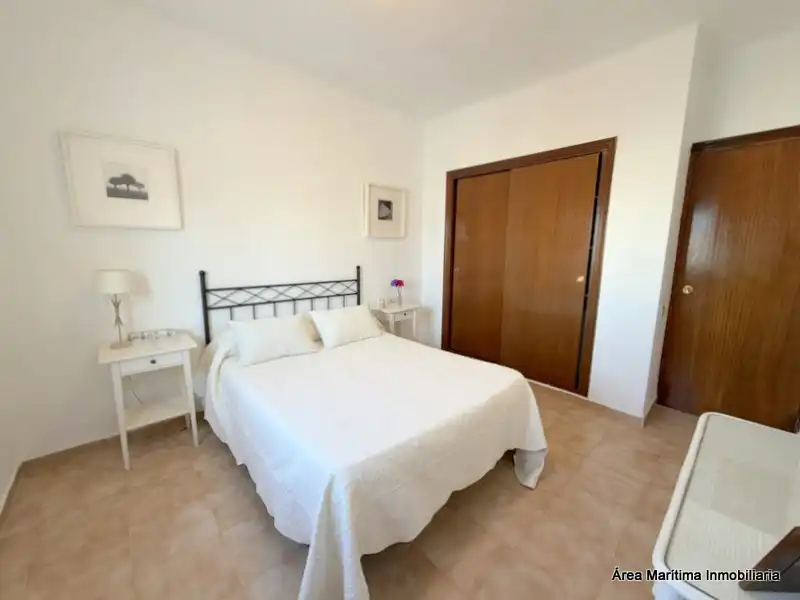 Schlafzimmer von Dachboden zur Miete in Valencia mit Klimaanlage, Heizung und Terrasse