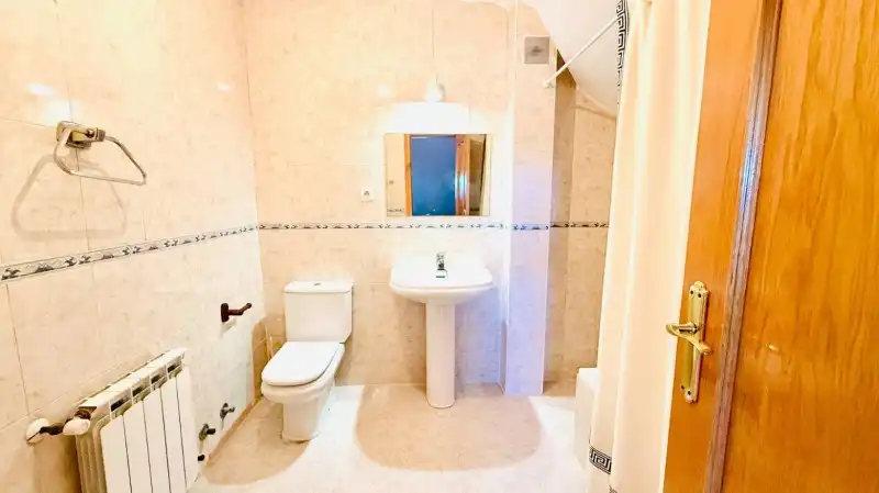 Baño de Dúplex en venta en El Espinar con Calefacción, Jardín privado y Terraza
