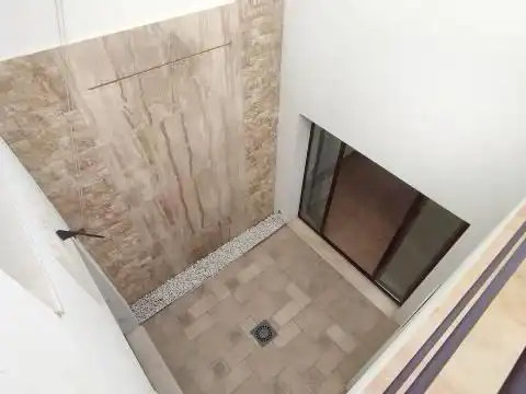 Badezimmer von Haus oder Chalet zum Verkauf in San Fernando mit Heizung, Terrasse und Balkon