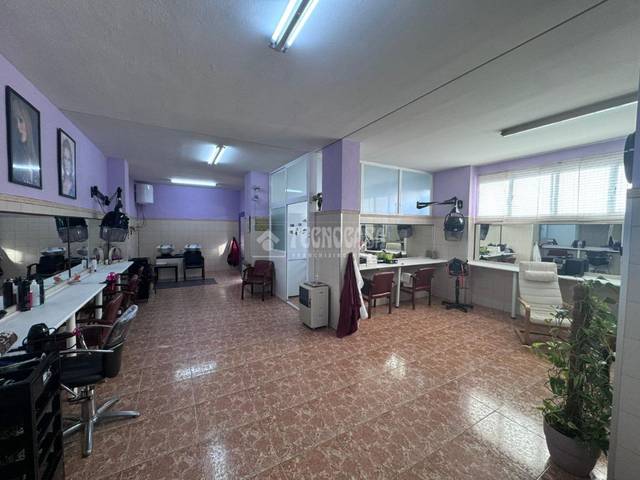Local comercial en Venta en Canillas
