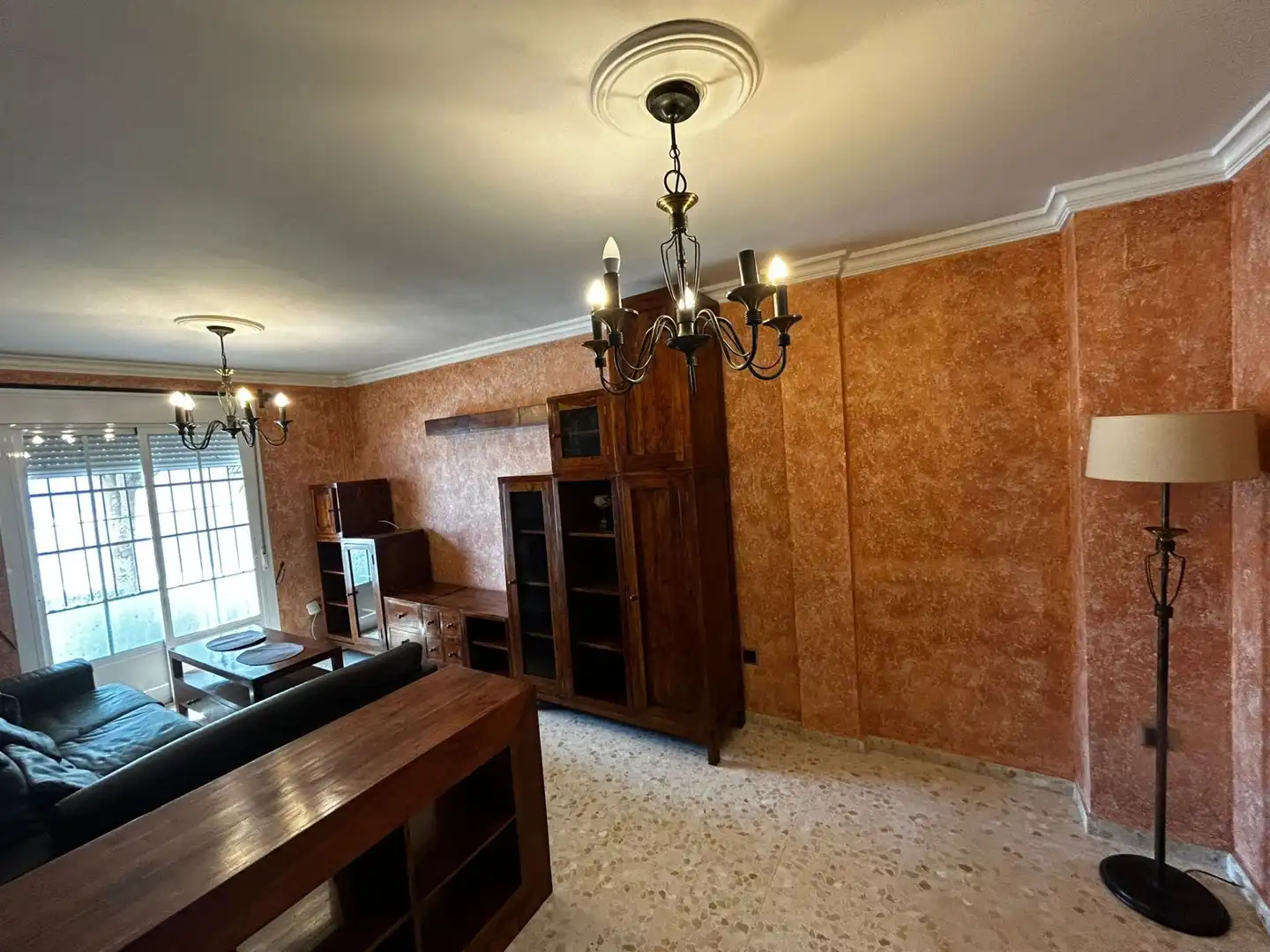 Sala d'estar de Casa adosada en venda en Chiclana de la Frontera amb Terrassa, Traster i Balcó