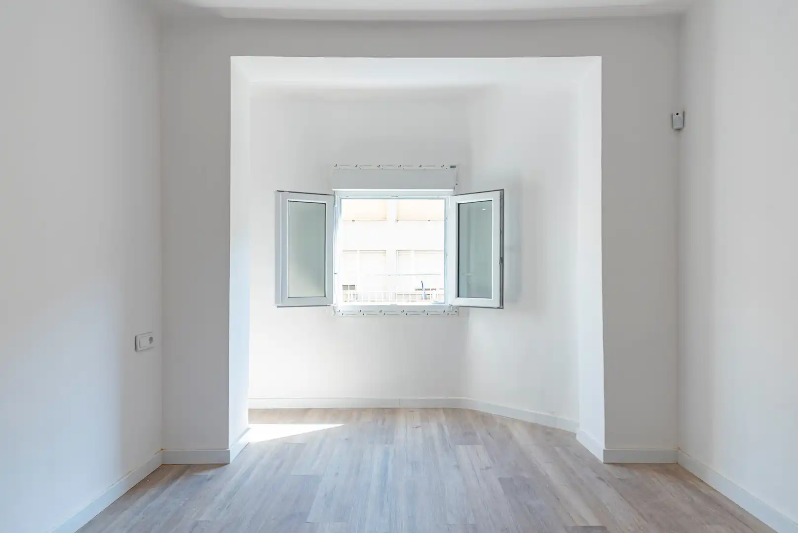 Wohnung zum Verkauf in L'Hospitalet de Llobregat mit Klimaanlage, Heizung und Parkett