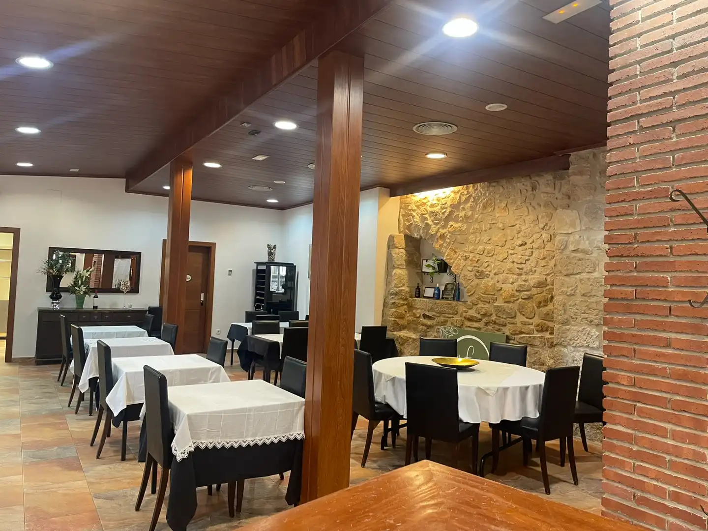 Local de lloguer en Cervià de Les Garrigues amb Aire condicionat, Moblat i Internet