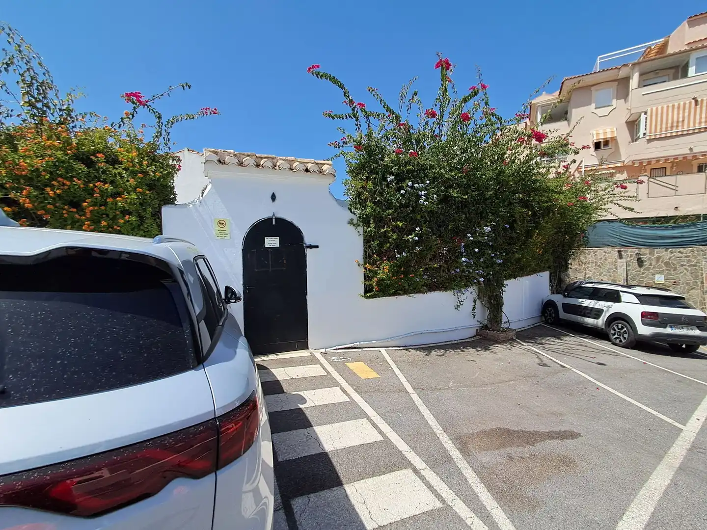Aparcament de Apartament en venda en Benalmádena amb Terrassa i Piscina comunitària