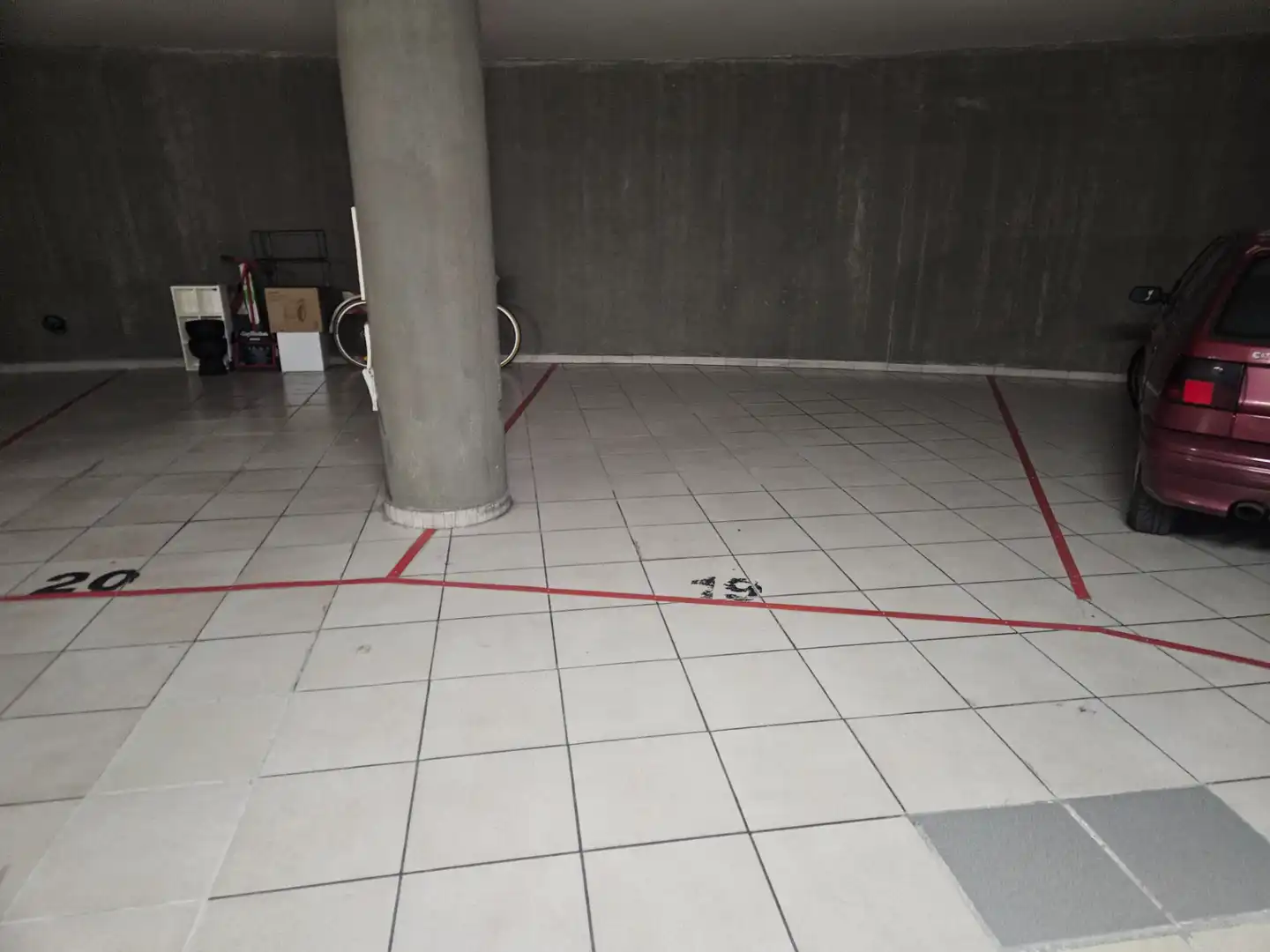 Parkplatz von Maisonette zum Verkauf in Ribadeo