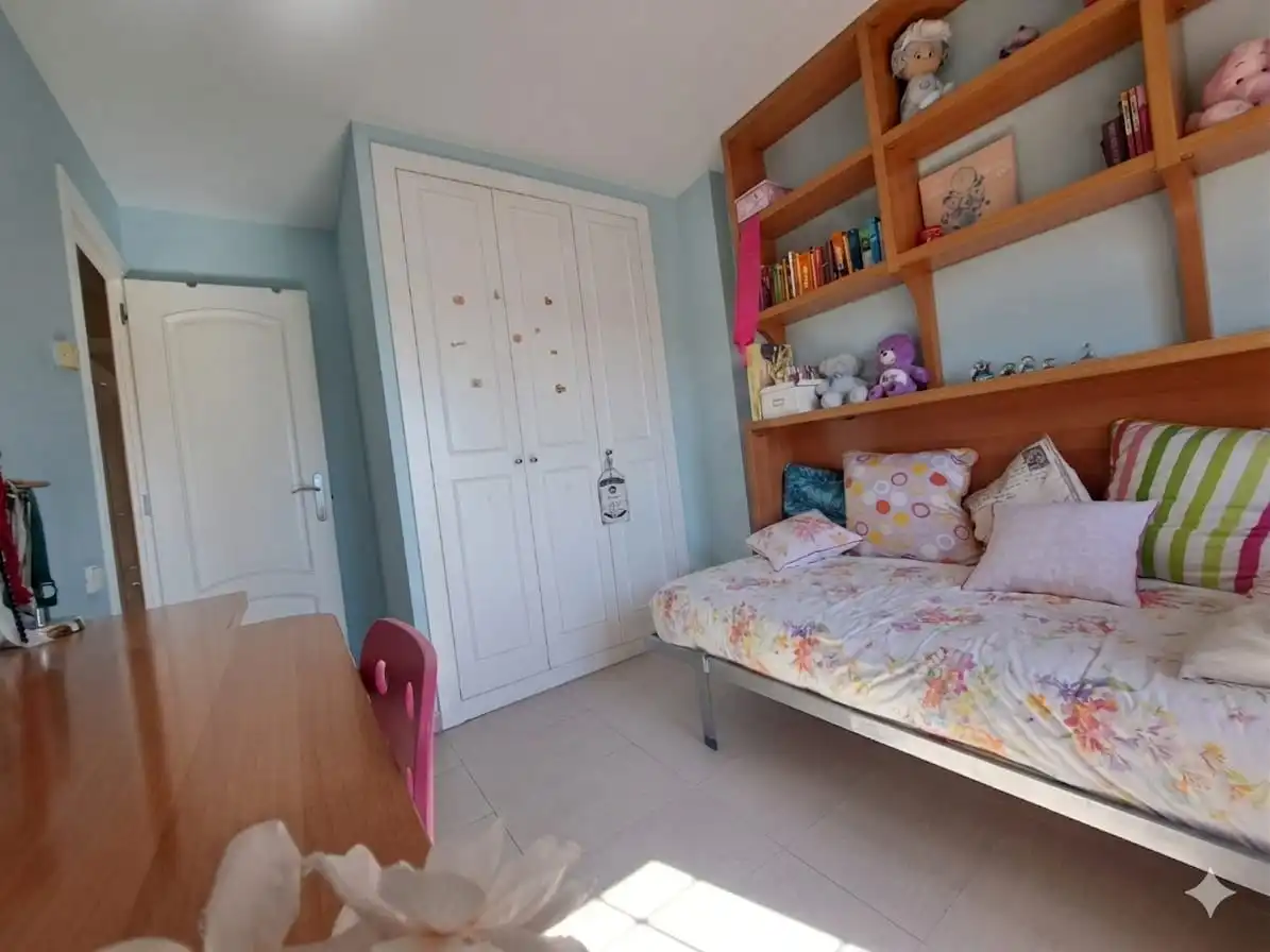 Schlafzimmer von Einfamilien-Reihenhaus zum Verkauf in Rubí mit Klimaanlage, Heizung und Terrasse