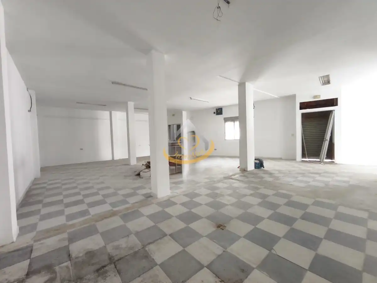 Local comercial en venta en Calle Faisán 9, imagen 2