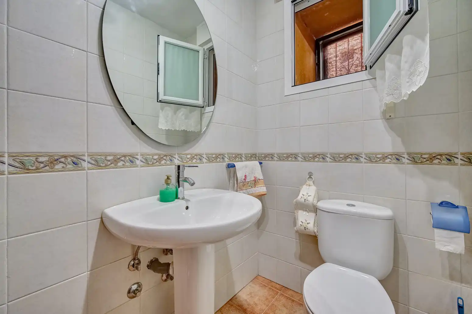 Baño de Casa o chalet en venta en Arellano con Jardín privado, Terraza y Trastero