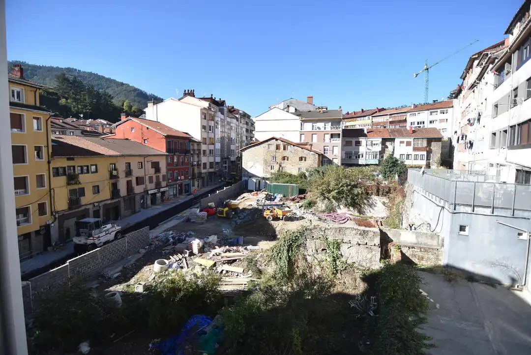 Vista exterior de Pis en venda en Eibar, Gipuzkoa