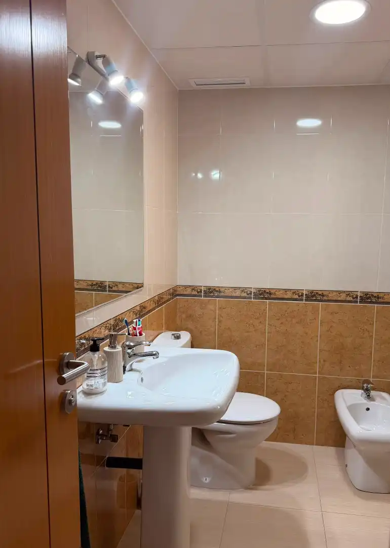 Baño de Piso de alquiler en Berja con Aire acondicionado, Amueblado y Horno