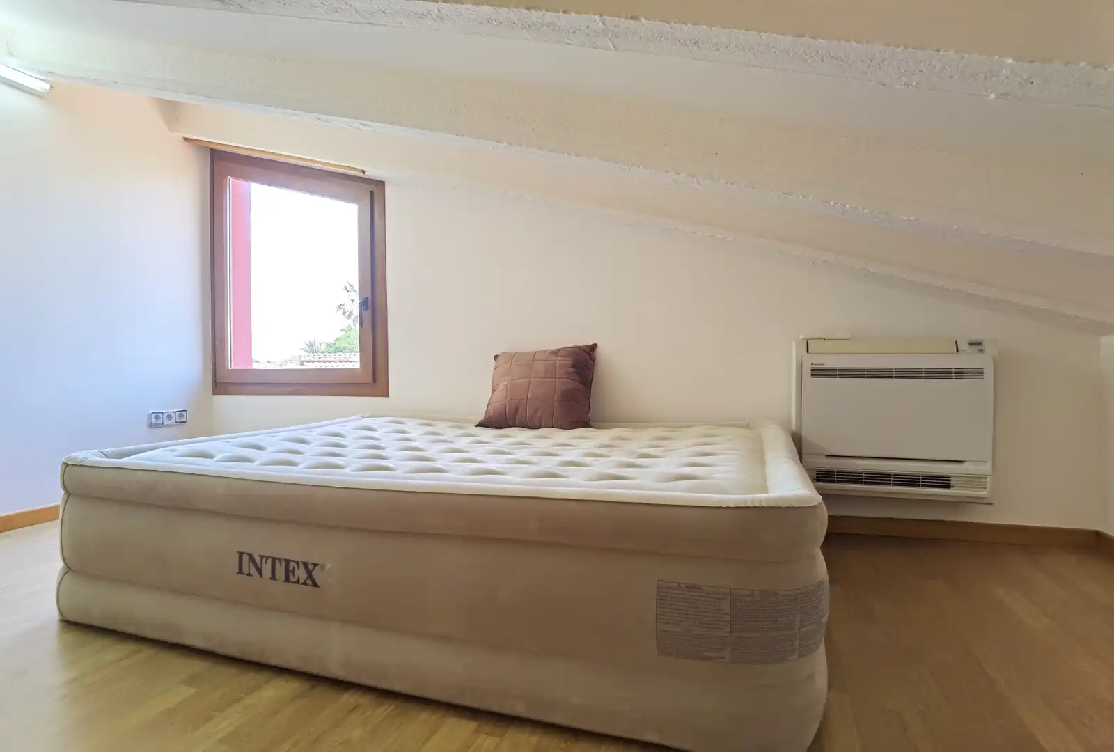 Habitación de Casa o chalet en venta en Empuriabrava con Aire acondicionado, Calefacción y Jardín privado