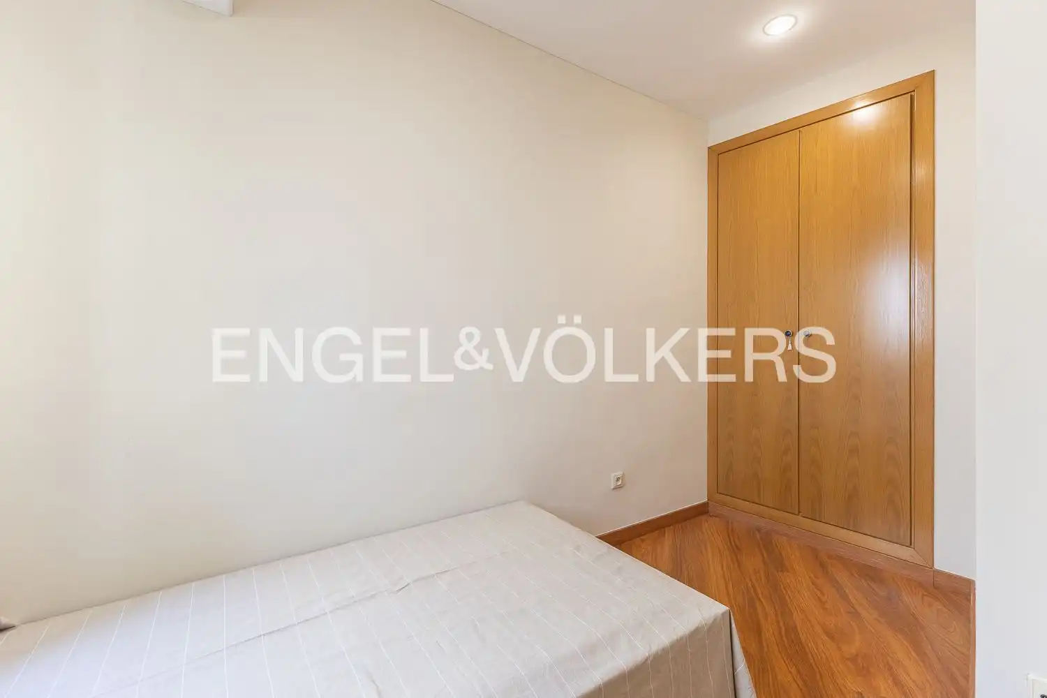 Piso de alquiler en Valencia con Aire acondicionado, Calefacción y Parquet