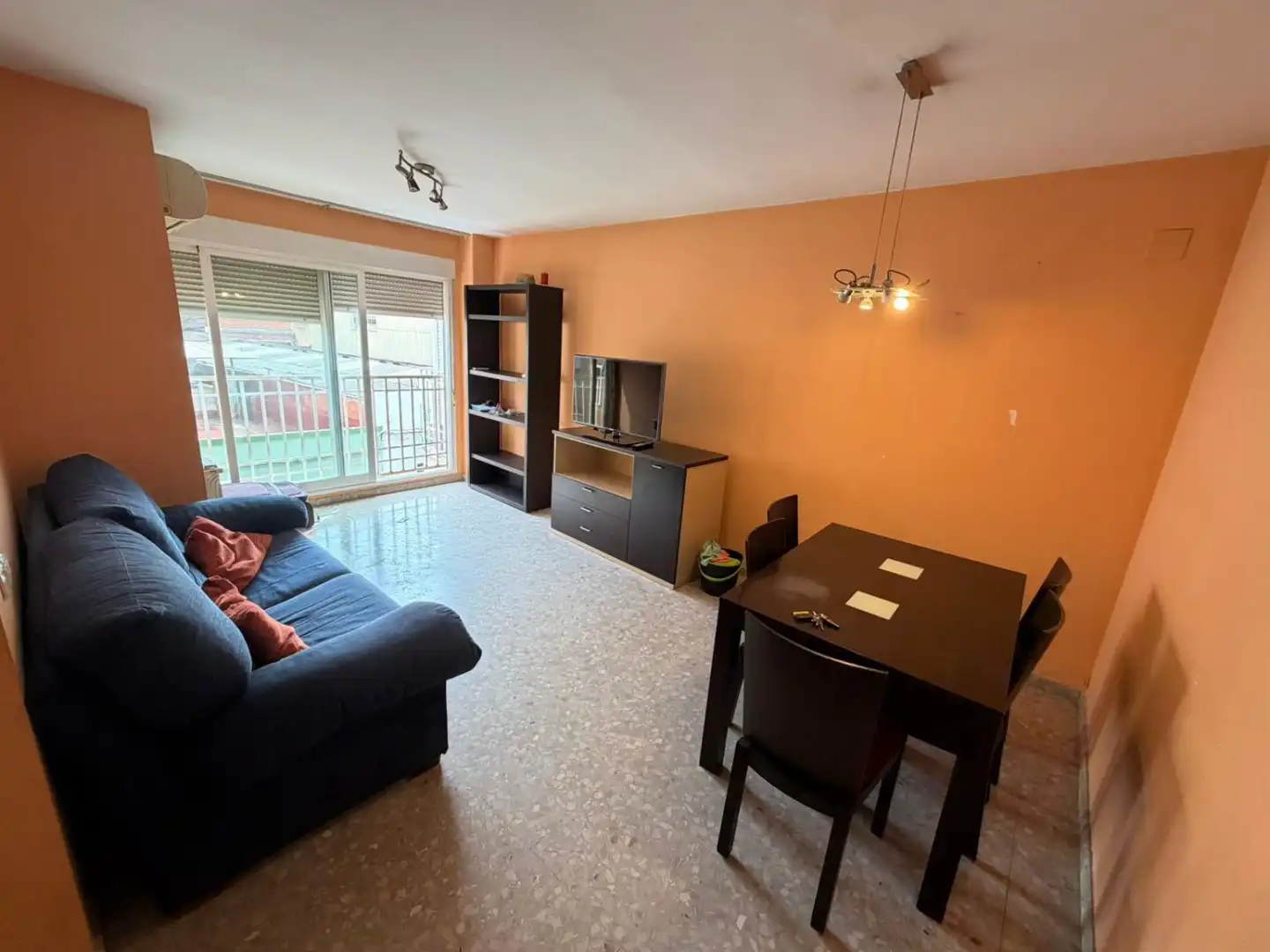 Sala d'estar de Pis de lloguer en Vila-real amb Traster