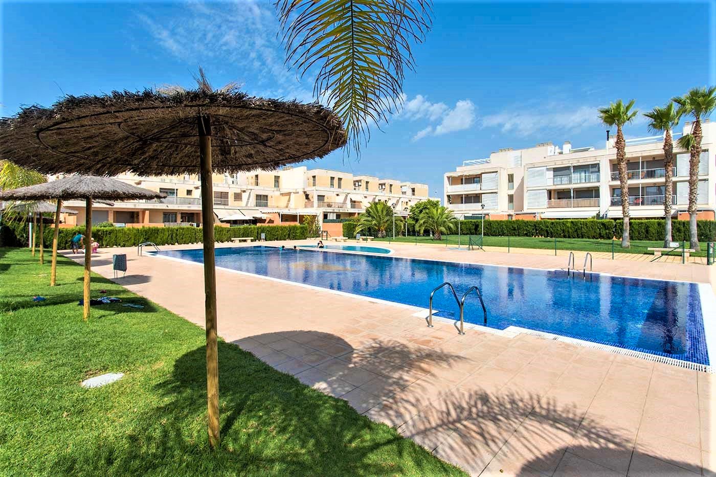 Piscina de Pis en venda en Alicante / Alacant amb Aire condicionat, Calefacció i Terrassa
