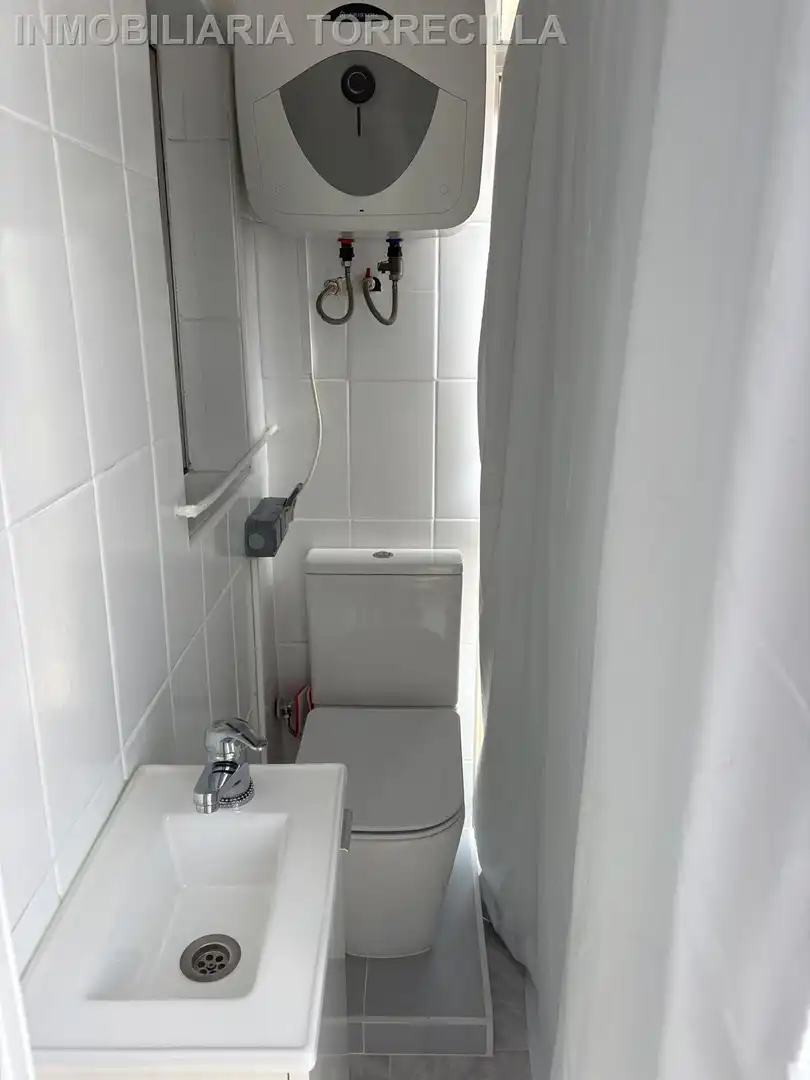 Bathroom of Flat for rent in Valladolid  with Heating, Parquet flooring and Furnished