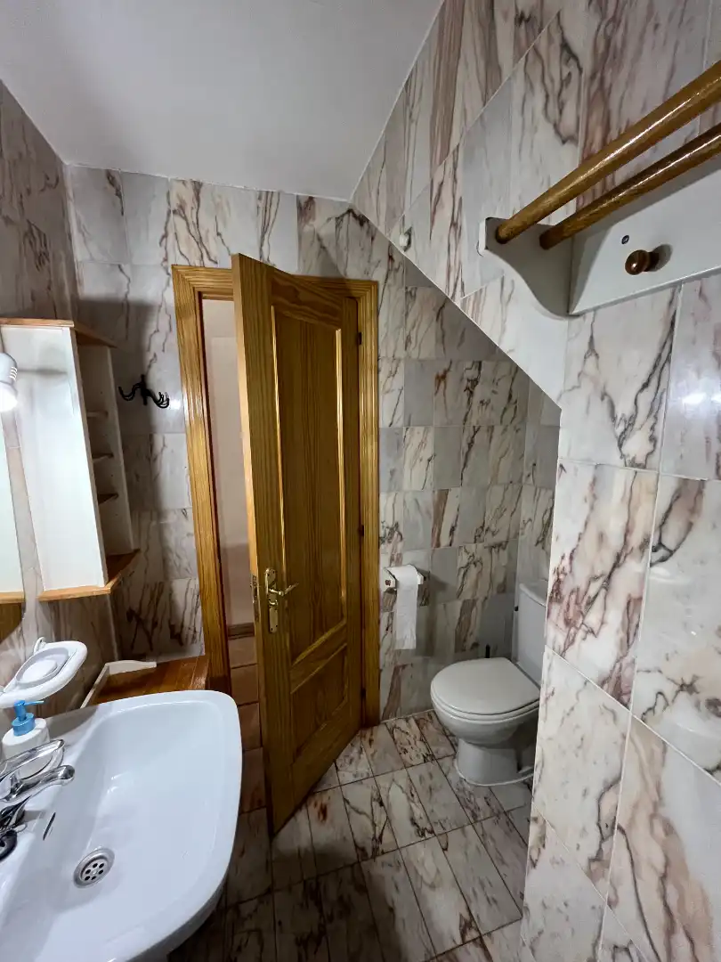 Baño de Casa adosada en venta en El Boalo - Cerceda – Mataelpino con Calefacción, Terraza y Amueblado