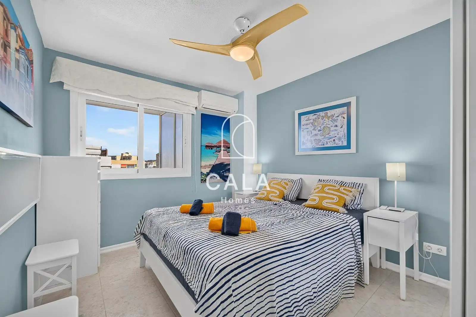 Bedroom of Flat for sale in Arona  with Air Conditioner, Heating and Terrace