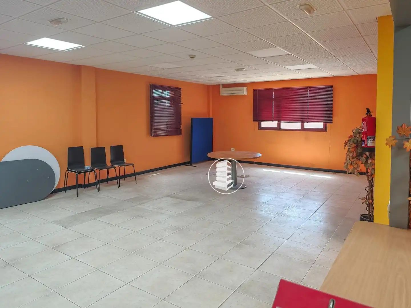 Oficina en venta en El Rosario con Aire acondicionado