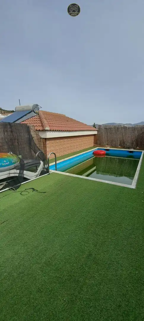 Piscina de Casa o xalet en venda en Cárcheles amb Aire condicionat, Jardí privat i Terrassa