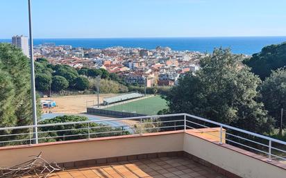 Vista exterior de Casa o xalet en venda en Calella amb Aire condicionat, Calefacció i Parquet