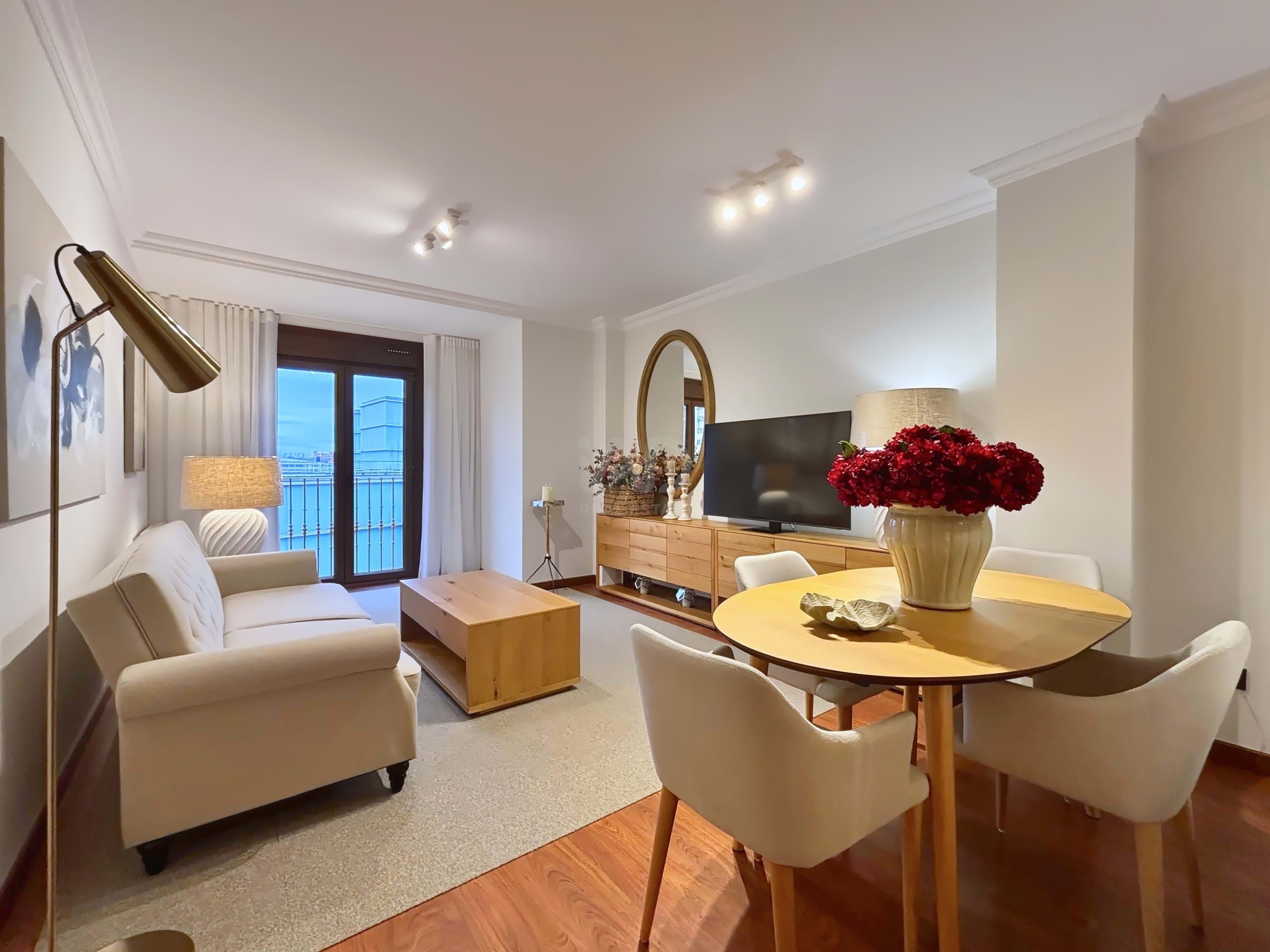 Sala d'estar de Pis en venda en León Capital  amb Calefacció i Terrassa