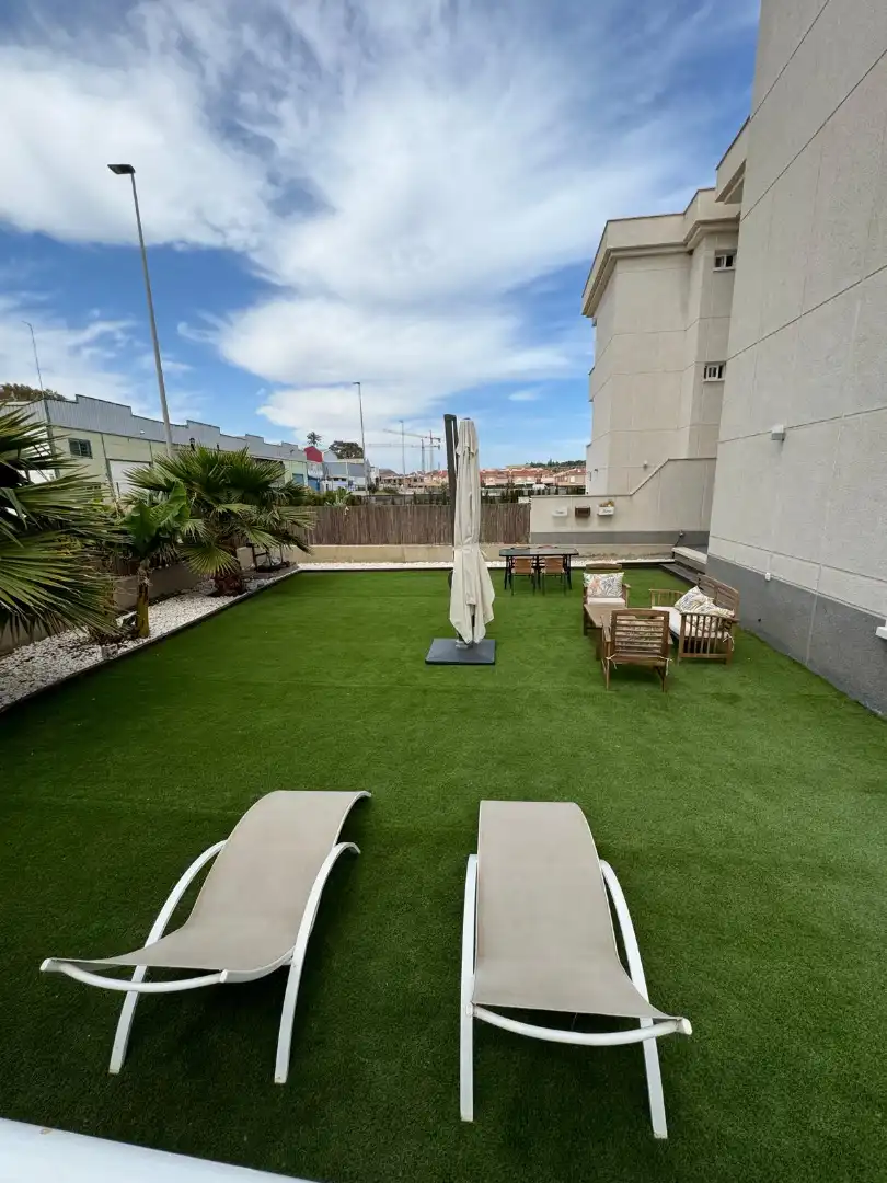 Maison mitoyenne avec piscine à vendre à Las Majadas-Las Molinetas-Labradorcico