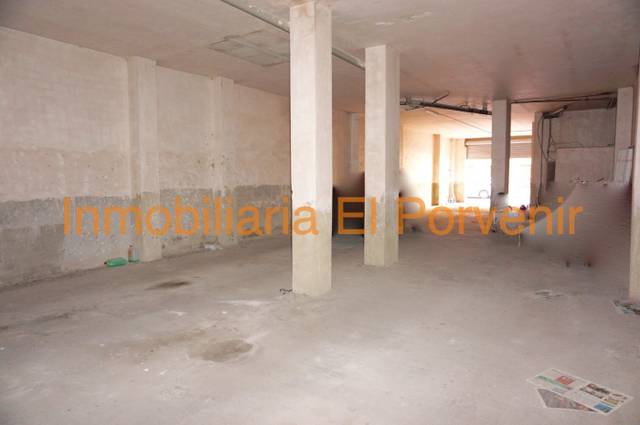 Local comercial en Alquiler en Calle Tirant Lo Blanc en Poble Nou