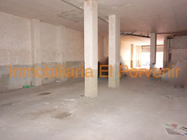 Local comercial de lloguer a Calle Tirant Lo Blanc