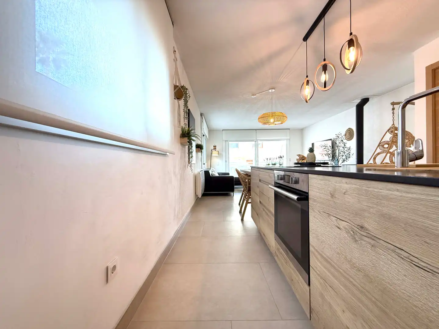 Küche von Einfamilien-Reihenhaus zum Verkauf in Cambrils mit Klimaanlage, Heizung und Terrasse