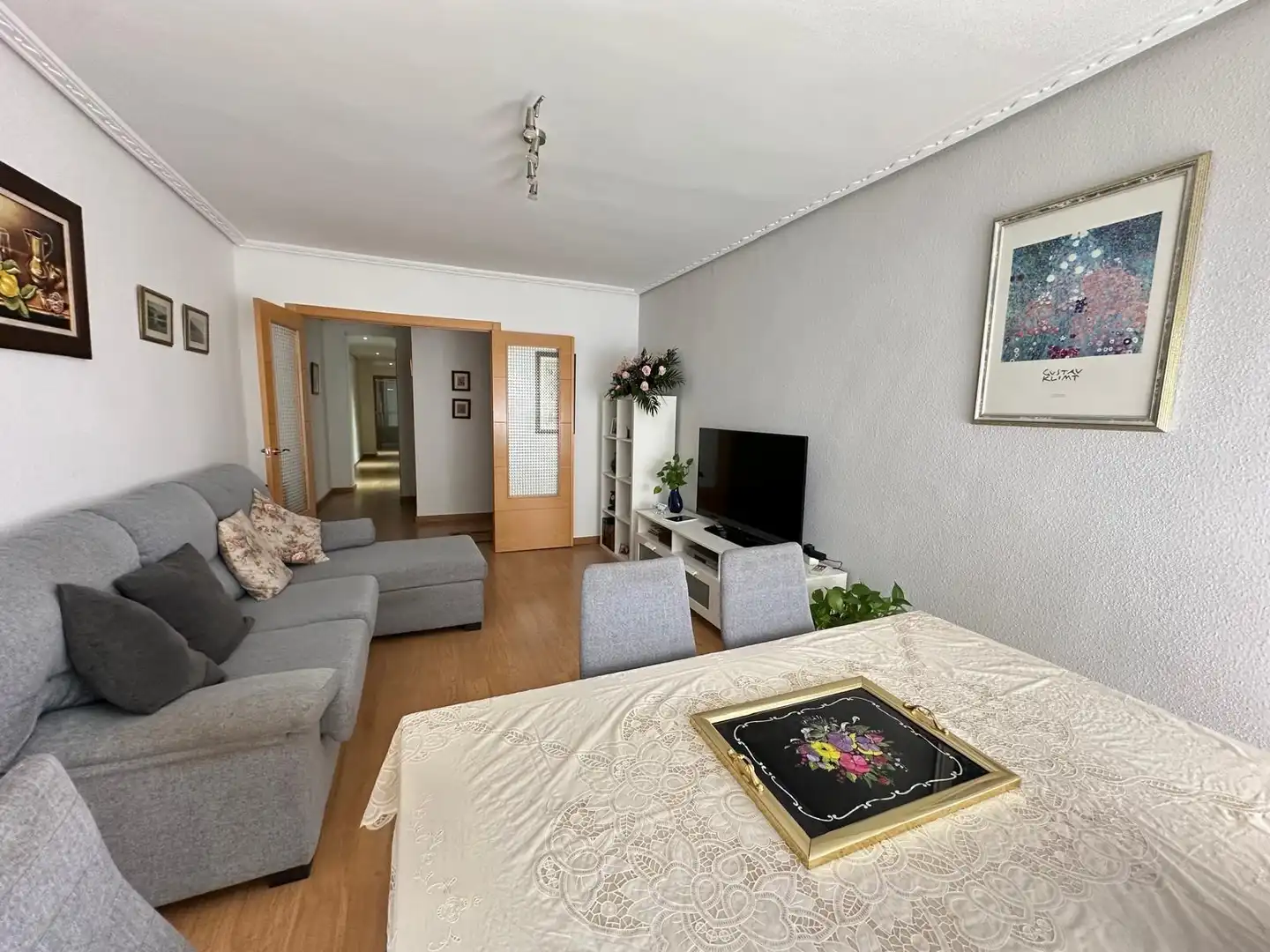 Living room of Flat for sale in Llíria  with Air Conditioner, Parquet flooring and Terrace
