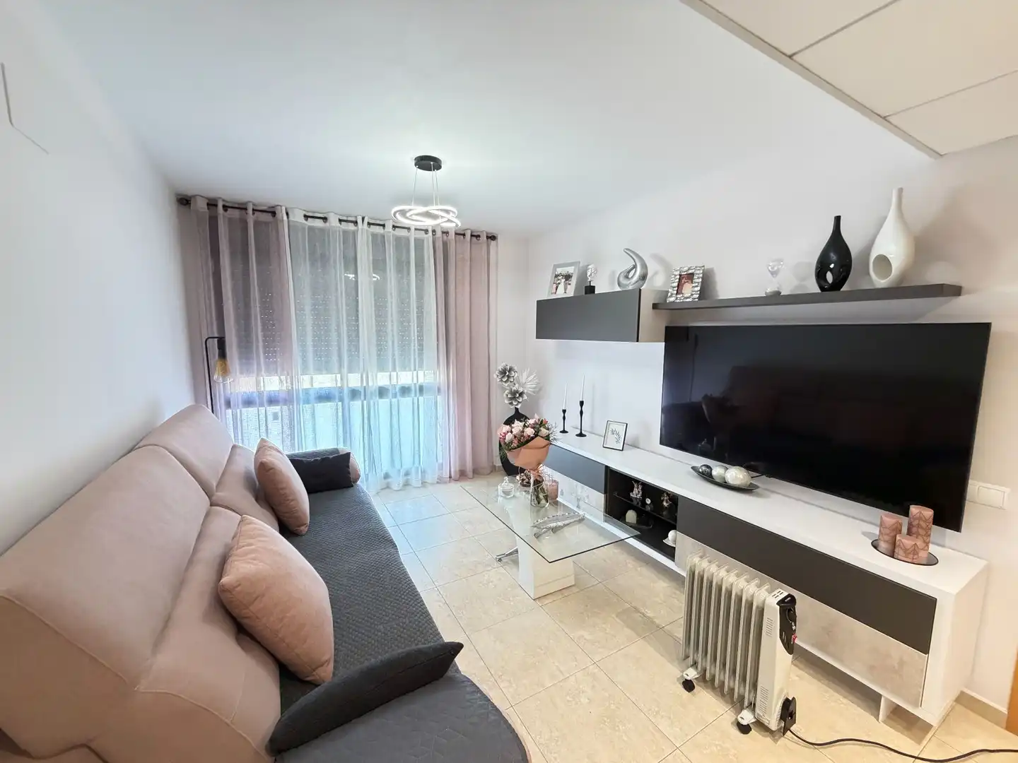 Sala d'estar de Pis de lloguer en Tortosa amb Aire condicionat, Calefacció i Terrassa