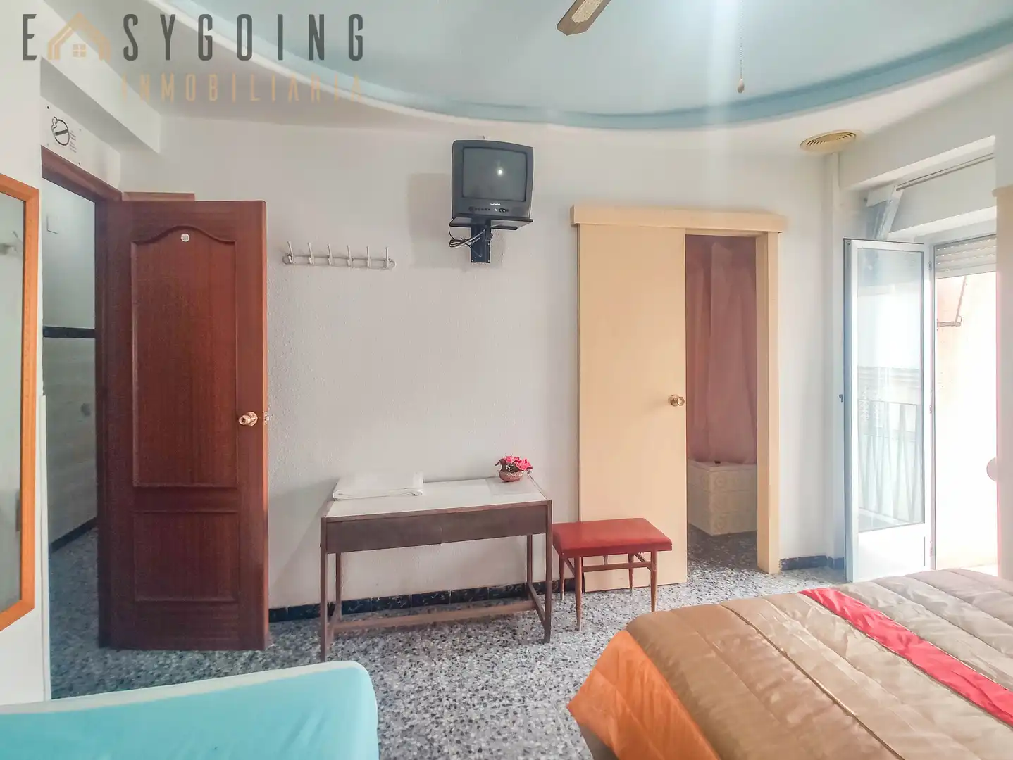 Habitación de Edificio en venta en Santa Pola