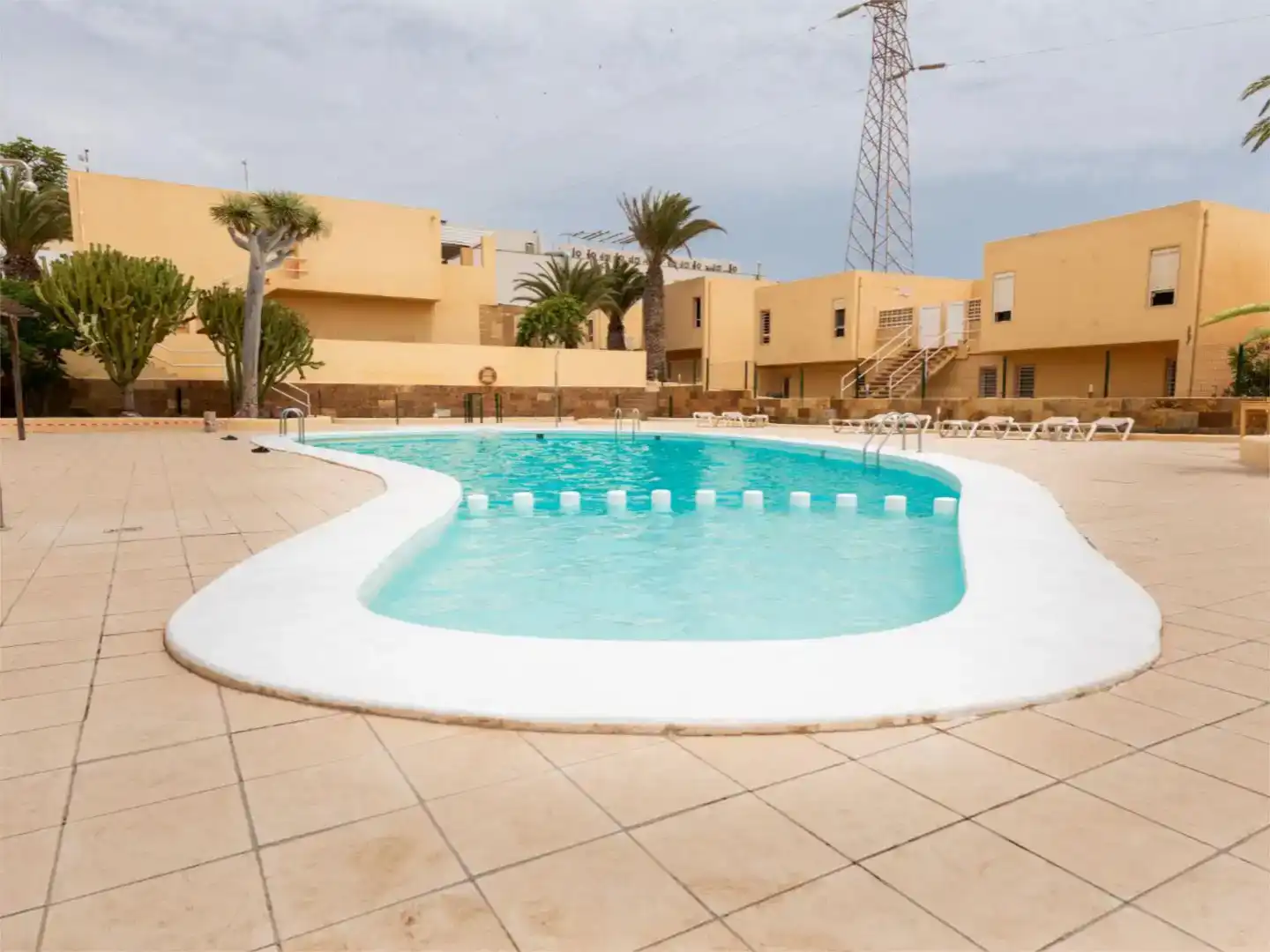 Schwimmbecken von Wohnung zum Verkauf in Pájara mit Klimaanlage und Schwimmbad