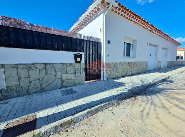 Casa adosada en Venta en Fontiveros